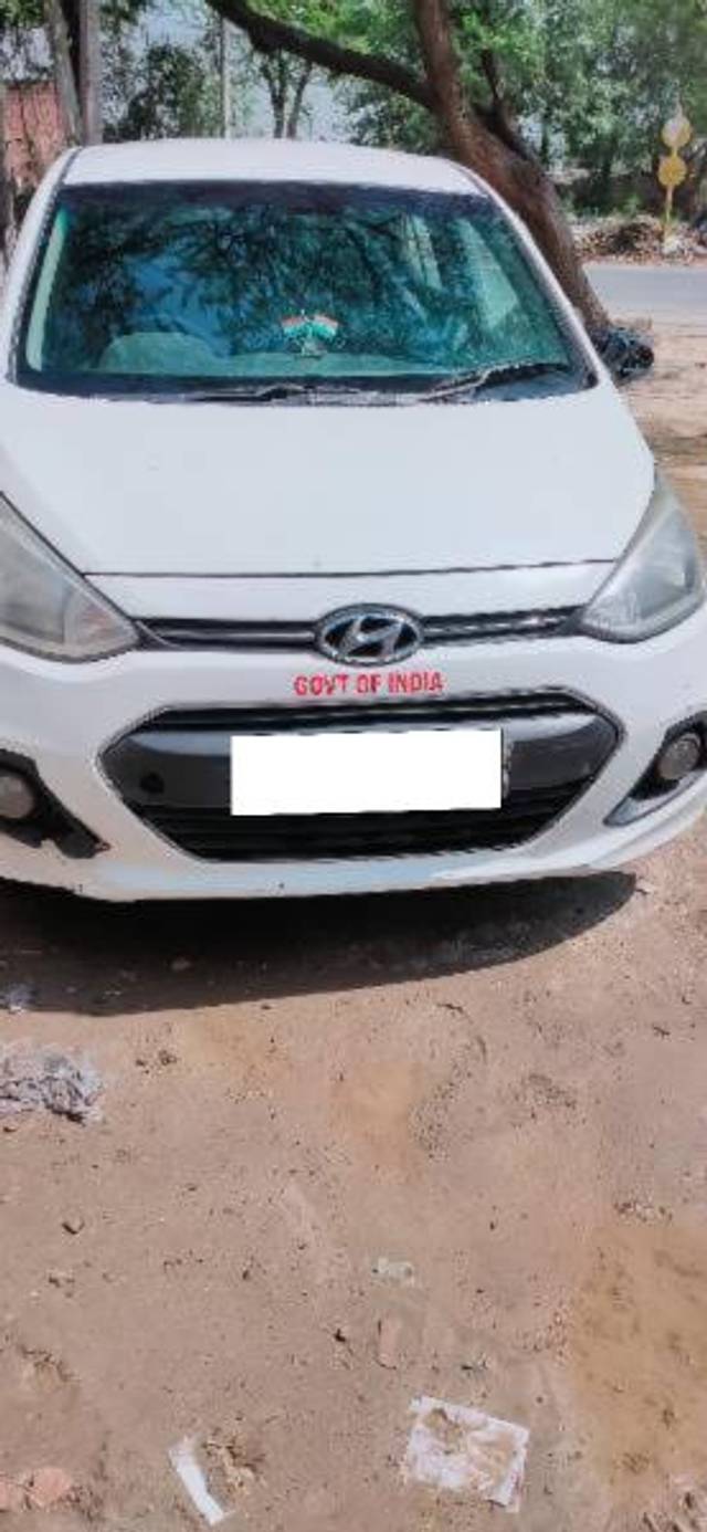 https://images10.gaadi.com/usedcar_image/4621031/original/processed_c8dc4439-fe96-473e-84d1-f4c4ada5daf8.jpg?imwidth=6400
