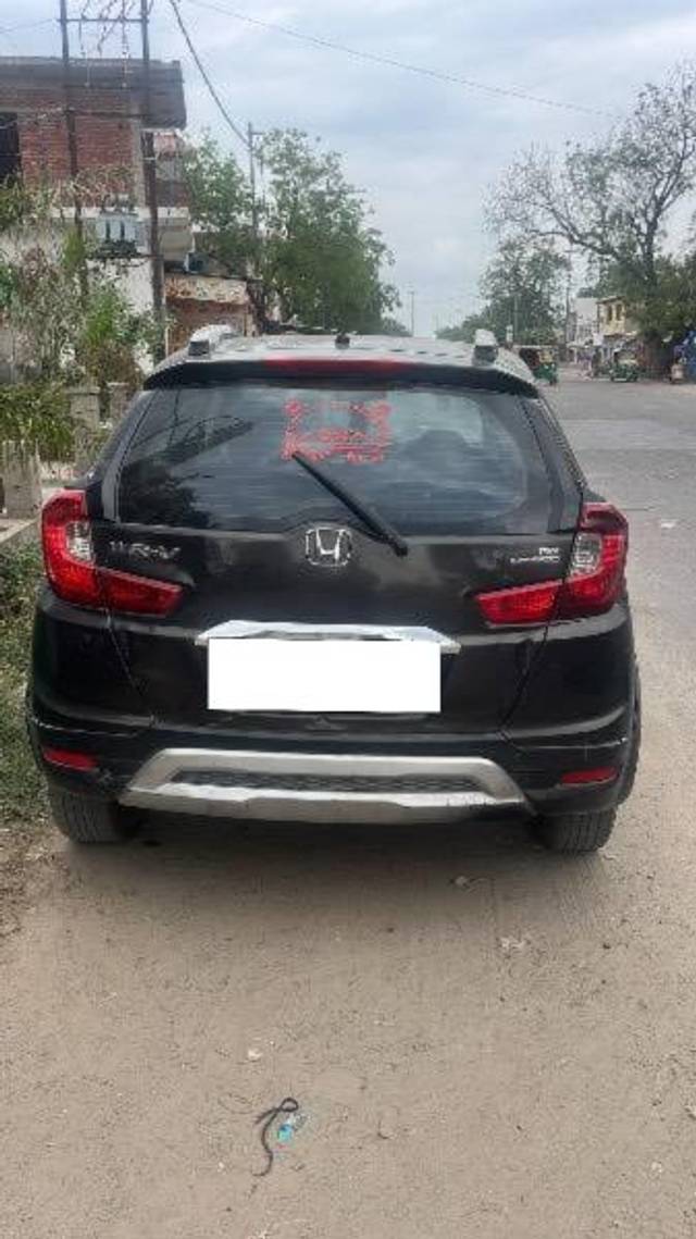 https://images10.gaadi.com/usedcar_image/4621033/original/processed_ad3ce95b-b97d-486f-91be-9096b8b7ffba.jpeg?imwidth=6401