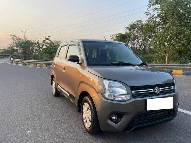 https://images10.gaadi.com/usedcar_image/4621040/original/processed_70ea15cc9029ba439a55e51955bf018a.jpg?imwidth=6400
