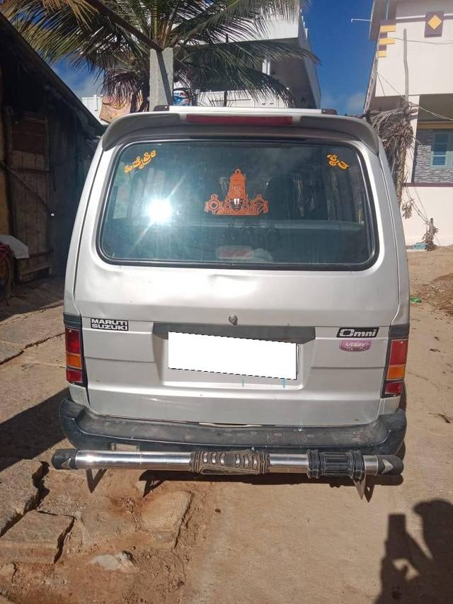 https://images10.gaadi.com/usedcar_image/4621056/original/processed_ce1c7bfb-acb3-4a73-8fc3-ddfc29debfe2.jpg?imwidth=6401
