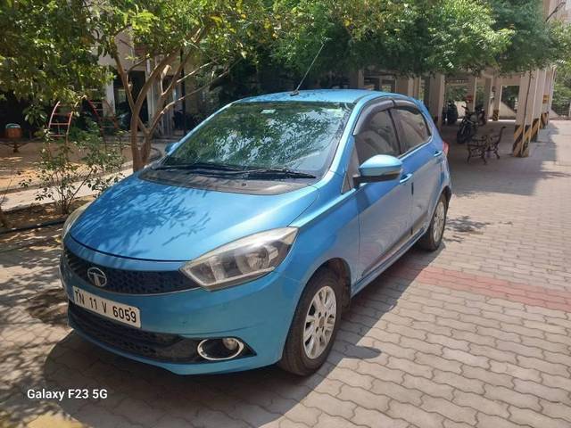 https://images10.gaadi.com/usedcar_image/4621068/original/processed_85b43226-95e2-4905-afc8-5c8247087d70.jpg?imwidth=6400