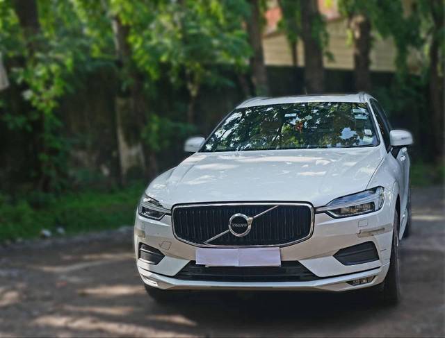 https://images10.gaadi.com/usedcar_image/4621090/original/processed_445d9ce7-585f-41e0-b57c-5951bf6631e4.jpg?imwidth=6401