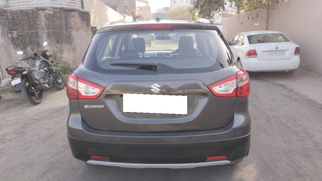https://images10.gaadi.com/usedcar_image/4621129/original/processed_b71935f9-bc6a-401c-8f5d-9858a32efc8f.jpg?imwidth=6402