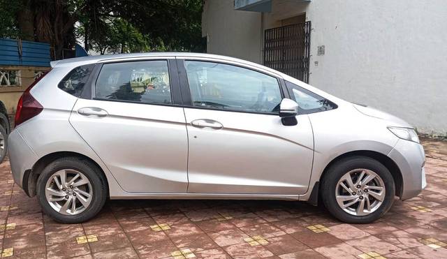 https://images10.gaadi.com/usedcar_image/4621131/original/54f56ff85646cf76ff22f41914fca4e0.jpeg?imwidth=6401