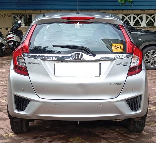 https://images10.gaadi.com/usedcar_image/4621131/original/processed_0b1df7f30285bb2a393d8ce4081d5da3.jpeg?imwidth=6402