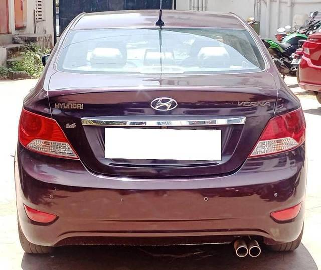 https://images10.gaadi.com/usedcar_image/4621133/original/processed_43c48407f49be8ac38767f8cbfda7274.jpeg?imwidth=6402