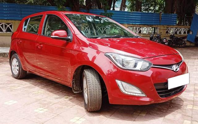 https://images10.gaadi.com/usedcar_image/4621134/original/processed_4b992c08d2678fd64cfca3aa680ad2e6.jpeg?imwidth=6400