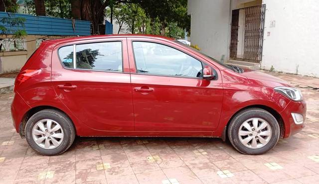 https://images10.gaadi.com/usedcar_image/4621134/original/processed_9abcd70c69ae98666129033ed14b1966.jpeg?imwidth=6401