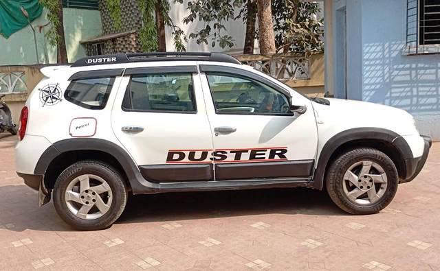 https://images10.gaadi.com/usedcar_image/4621138/original/processed_c8ad25926591e1ca6b04ae8df9c31c0e.jpeg?imwidth=6401