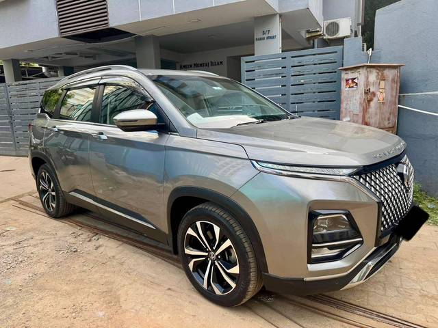 https://images10.gaadi.com/usedcar_image/4621145/original/processed_aed8557be447ab27992d2bc42b874034.jpg?imwidth=6400