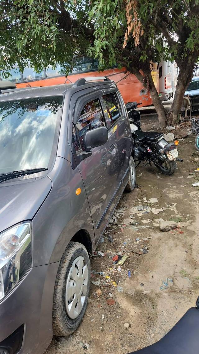 https://images10.gaadi.com/usedcar_image/4621150/original/processed_f66b47cda28be70e84f60e631d2aa892.jpg?imwidth=6401