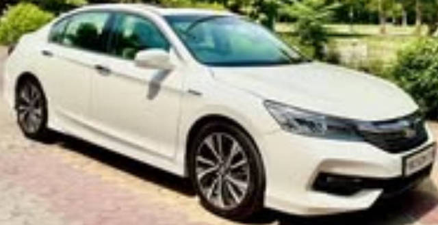 https://images10.gaadi.com/usedcar_image/4621156/original/processed_99dfaf6a-5e46-42c1-befc-87bec73e1709.png?imwidth=6402