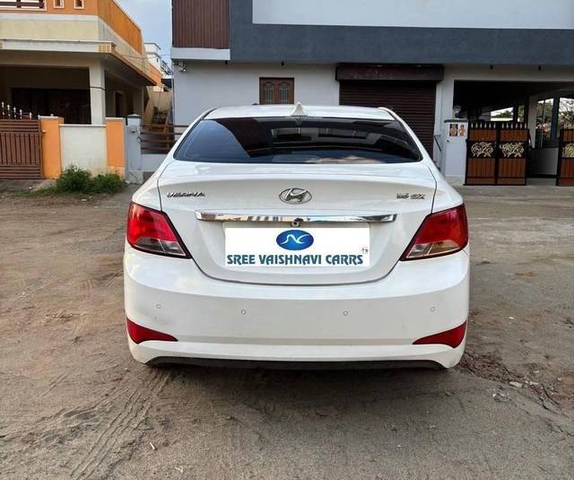 https://images10.gaadi.com/usedcar_image/4621185/original/processed_ceb094cd3ce7c91575d4e49b7f61e8b2.jpg?imwidth=6402