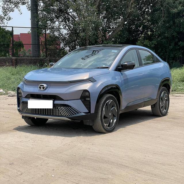 https://images10.gaadi.com/usedcar_image/4621202/original/processed_9de088360035ffb6811f2e4d1e55c121.jpg?imwidth=6400