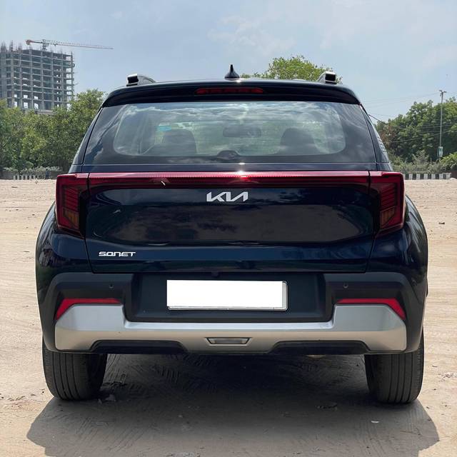 https://images10.gaadi.com/usedcar_image/4621204/original/processed_262ad98cb0e5289f45fd7801f56303ac.jpg?imwidth=6402