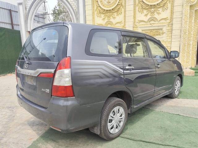 https://images10.gaadi.com/usedcar_image/4621212/original/processed_e9df0e61-48d7-4f4e-88fc-6ff973a262dc.jpg?imwidth=6402