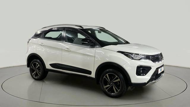 https://images10.gaadi.com/usedcar_image/4621219/original/b713eab5a13ad2f3f0a4b823463bbaf6.jpg?imwidth=6400