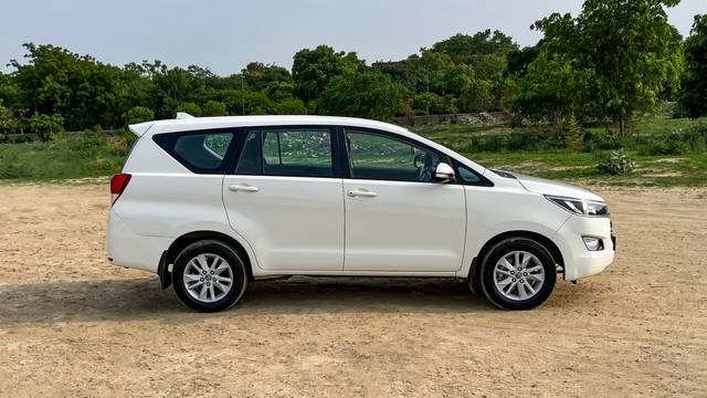 https://images10.gaadi.com/usedcar_image/4621229/original/69a3ddd79ef4a198e854e9ab970eccf8.jpg?imwidth=6401