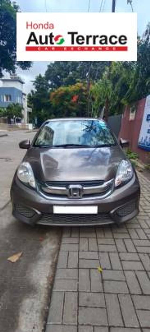 https://images10.gaadi.com/usedcar_image/4621249/original/506af6c01aa2504ba4d6e341ee16f9a5.jpg?imwidth=6400