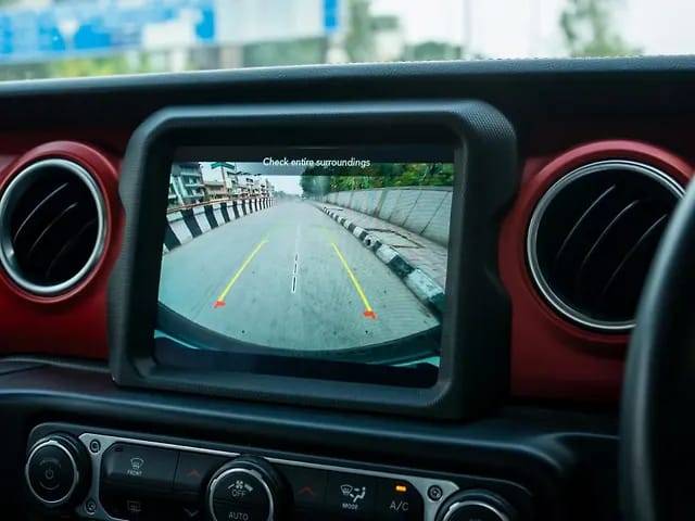 https://images10.gaadi.com/usedcar_image/4621252/original/3b358f51a32a8ab438a3ab77a91eaa62.jpg?imwidth=6401