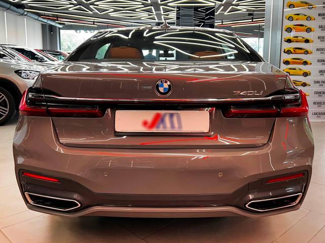 https://images10.gaadi.com/usedcar_image/4621260/original/processed_03dd7e023f928be14cc023ca627956a9.JPG?imwidth=6402