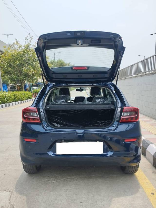 https://images10.gaadi.com/usedcar_image/4621262/original/processed_2093a76452df3c21b27abb87a6d950d5.jpg?imwidth=6401