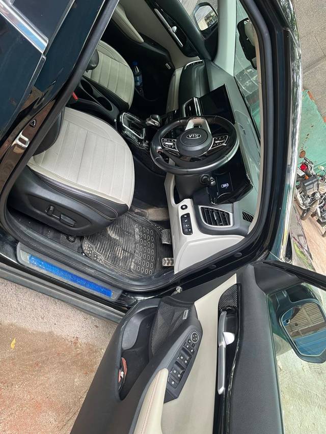 https://images10.gaadi.com/usedcar_image/4621265/original/434490a16417ed1e2d7e5159041686f7.jpg?imwidth=6401