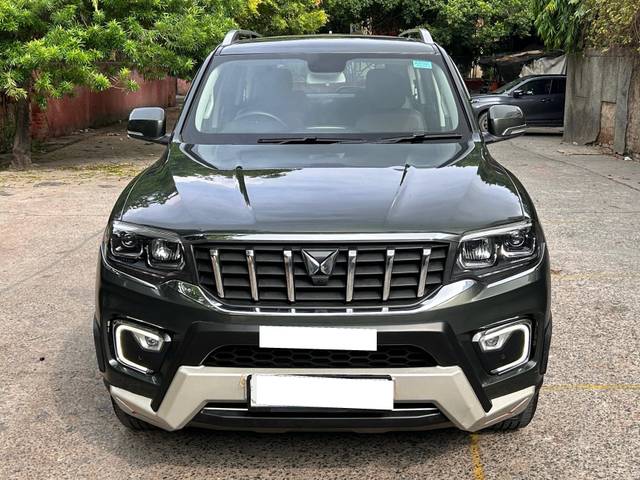 https://images10.gaadi.com/usedcar_image/4621266/original/processed_7a9826ec0afb83e15f20f63d14f844ae.jpg?imwidth=6400