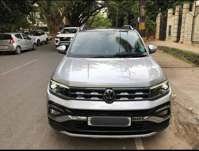 https://images10.gaadi.com/usedcar_image/4621272/original/processed_c88a722fd25626486a9eb86ef24eb8a5.jpg?imwidth=6402