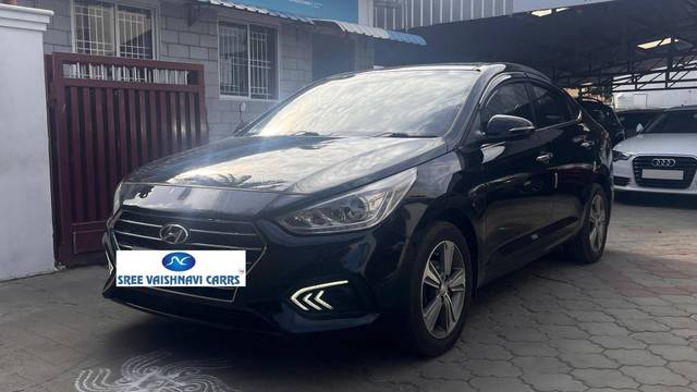 https://images10.gaadi.com/usedcar_image/4621274/original/processed_27d7aeebdc1e825c615bfd7d6415a878.jpg?imwidth=6402