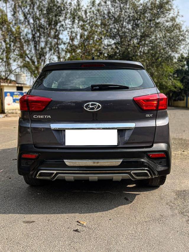 https://images10.gaadi.com/usedcar_image/4621278/original/processed_8918b48e6f7877e8c73942761d8bd7ee.jpg?imwidth=6401