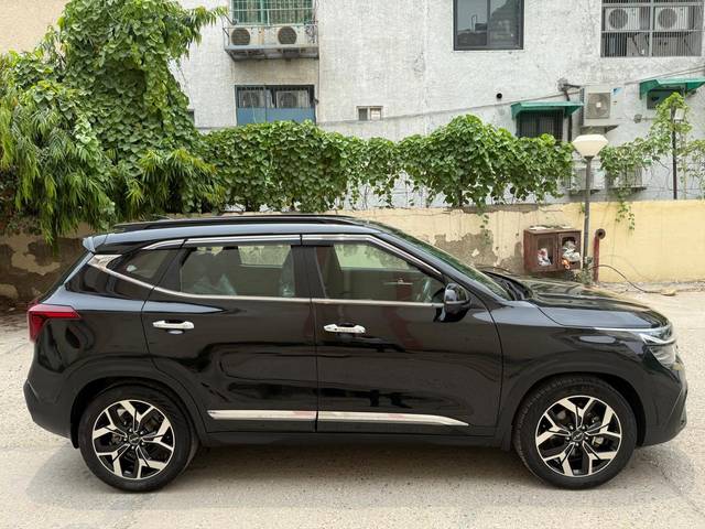 https://images10.gaadi.com/usedcar_image/4621292/original/2566d950211e02e1c2986f413e0c5a53.jpg?imwidth=6402