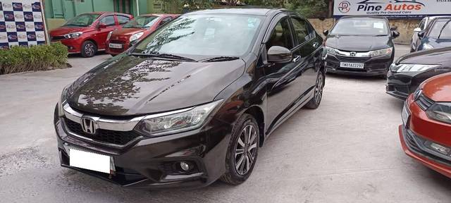 https://images10.gaadi.com/usedcar_image/4621298/original/processed_6d9800e3e6f69349727d085c854c8fed.jpg?imwidth=6400