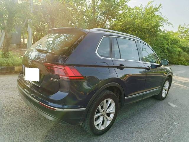 https://images10.gaadi.com/usedcar_image/4621306/original/processed_d8a83bb93b8fe2c9501df464a3cb00d9.jpg?imwidth=6402