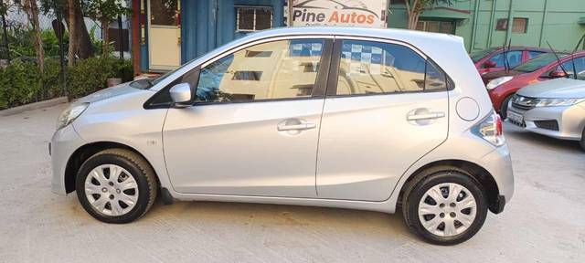 https://images10.gaadi.com/usedcar_image/4621329/original/processed_863de1d452297c268ed9123e91cf2f31.jpg?imwidth=6402