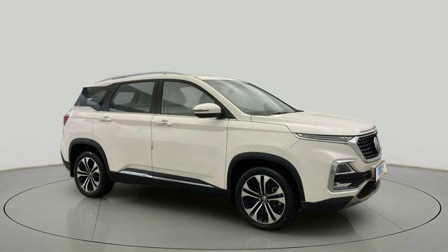 https://images10.gaadi.com/usedcar_image/4621361/original/e7cae638a584d0e000d475dc9e01af01.jpg?imwidth=6400