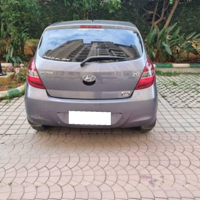 https://images10.gaadi.com/usedcar_image/4621362/original/processed_c094537e-a52a-4377-9cb2-0b1296711cb5.jpeg?imwidth=6401