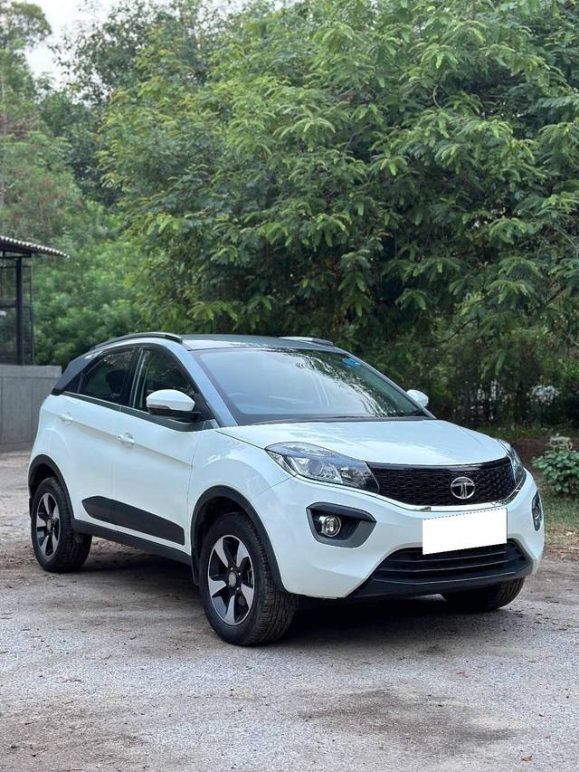 https://images10.gaadi.com/usedcar_image/4621363/original/processed_61ac684e7ee94960250d436c67deaf3a.jpg?imwidth=6400