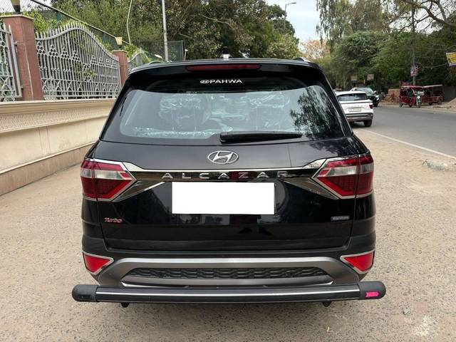 https://images10.gaadi.com/usedcar_image/4621381/original/processed_4b585d5d8f7a2fa186aaa9a887924247.jpg?imwidth=6402