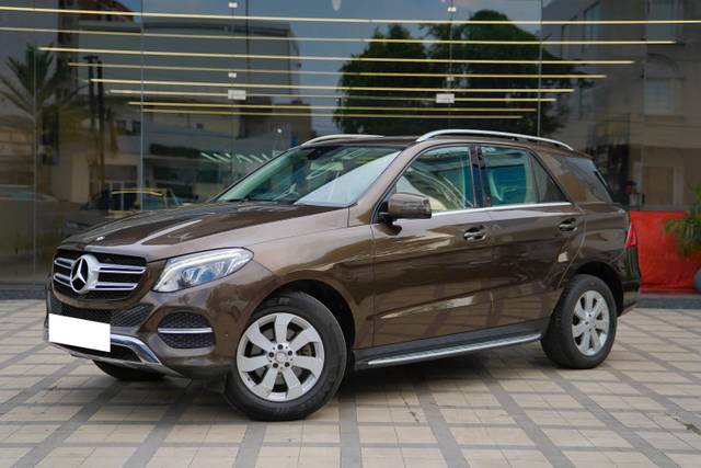 https://images10.gaadi.com/usedcar_image/4621382/original/processed_c906a0fa125ea37e3294d7135c86b28d.JPG?imwidth=6400