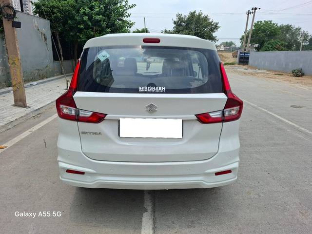 https://images10.gaadi.com/usedcar_image/4621383/original/processed_02dc58698382bea4f469076675f33c21.jpg?imwidth=6402