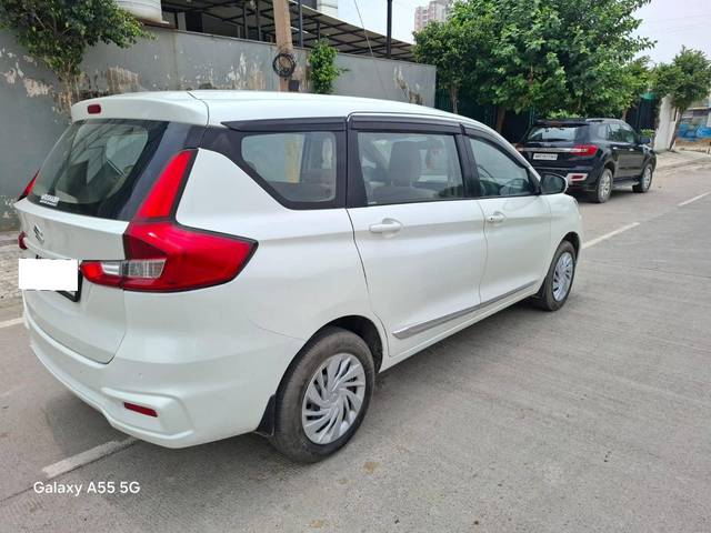 https://images10.gaadi.com/usedcar_image/4621383/original/processed_e16758bfe311f7b067fe617ac705330a.jpg?imwidth=6401
