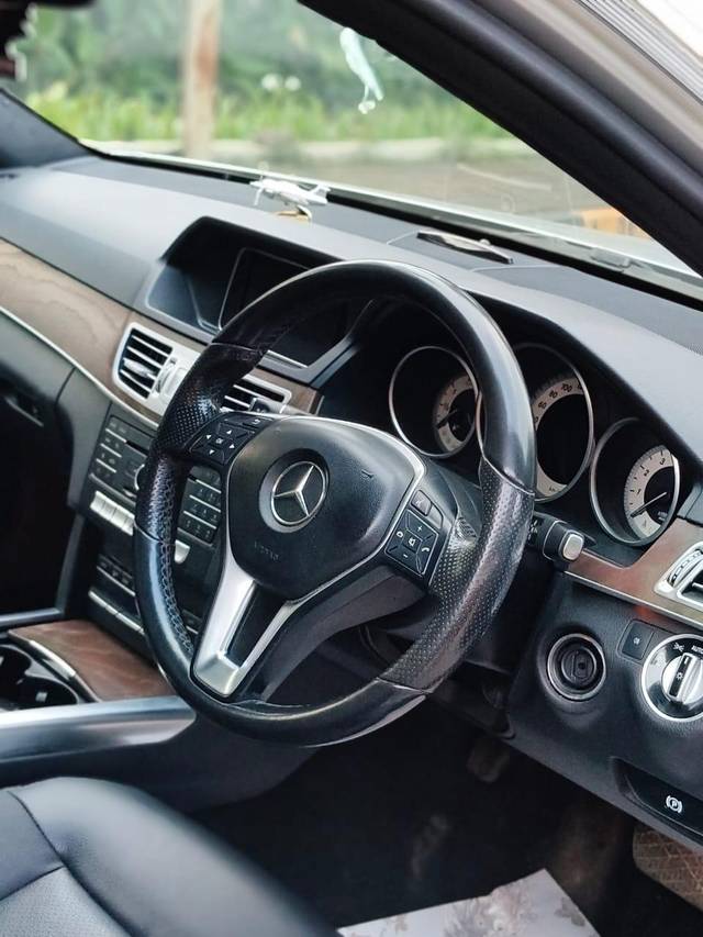 https://images10.gaadi.com/usedcar_image/4621388/original/86a2f6032371e8c5a271679d649daaba.jpeg?imwidth=6401
