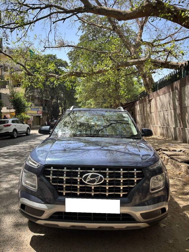 https://images10.gaadi.com/usedcar_image/4621392/original/processed_adc81ff4579d2f2b58c4329ce3ae4ddb.jpg?imwidth=6400