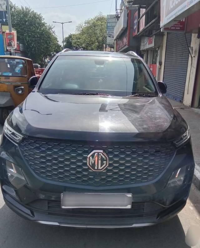https://images10.gaadi.com/usedcar_image/4621396/original/processed_cf039fd8a5deea8d7191cbd8dd15f2b8.jpg?imwidth=6400