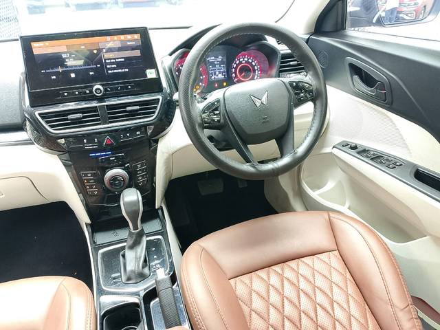 https://images10.gaadi.com/usedcar_image/4621400/original/d2b4a6cf1375f9c59fa1bb6aa6526fe8.jpg?imwidth=6402
