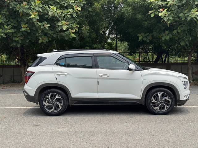 https://images10.gaadi.com/usedcar_image/4621415/original/processed_2d20d67540e34d019e87a8d13c502585.jpg?imwidth=6401