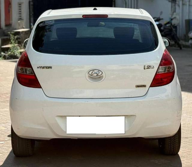 https://images10.gaadi.com/usedcar_image/4621428/original/processed_5f493679b35fdf0cd9bb4a7d8426f8da.jpeg?imwidth=6402