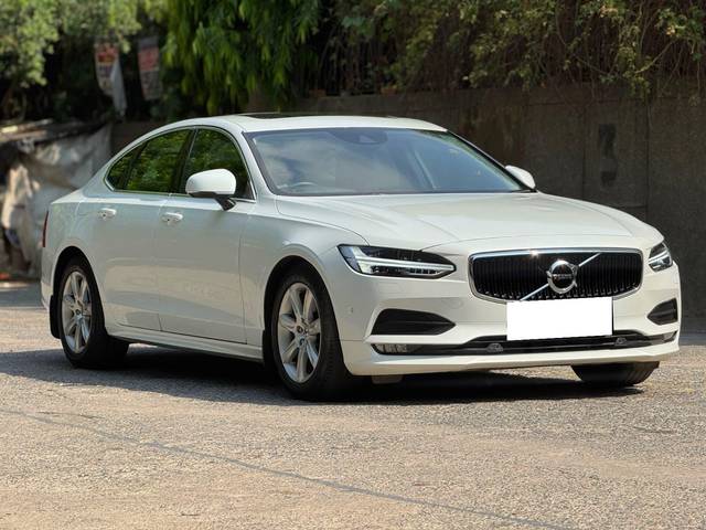 https://images10.gaadi.com/usedcar_image/4621430/original/processed_7244ffda502edf680b38db877dde79de.jpg?imwidth=6400