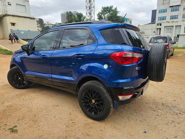 https://images10.gaadi.com/usedcar_image/4621444/original/ac1379e9956ec06fc178d47953b2e59a.jpg?imwidth=6402